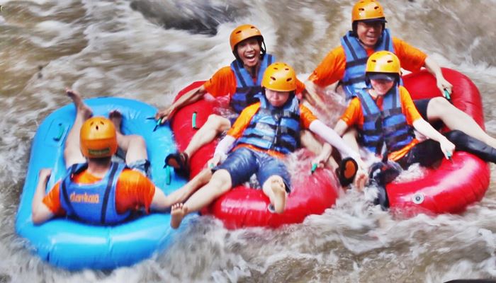 Bali Tubing Adventure Relaxing at Stop Point